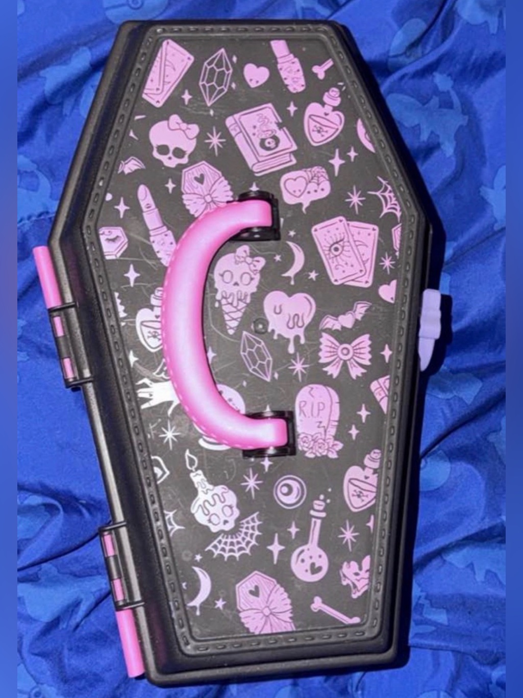 Monster High Draculaura Coffin